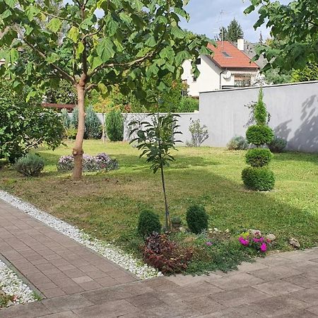Diamond Palace Varazdin Luaran gambar