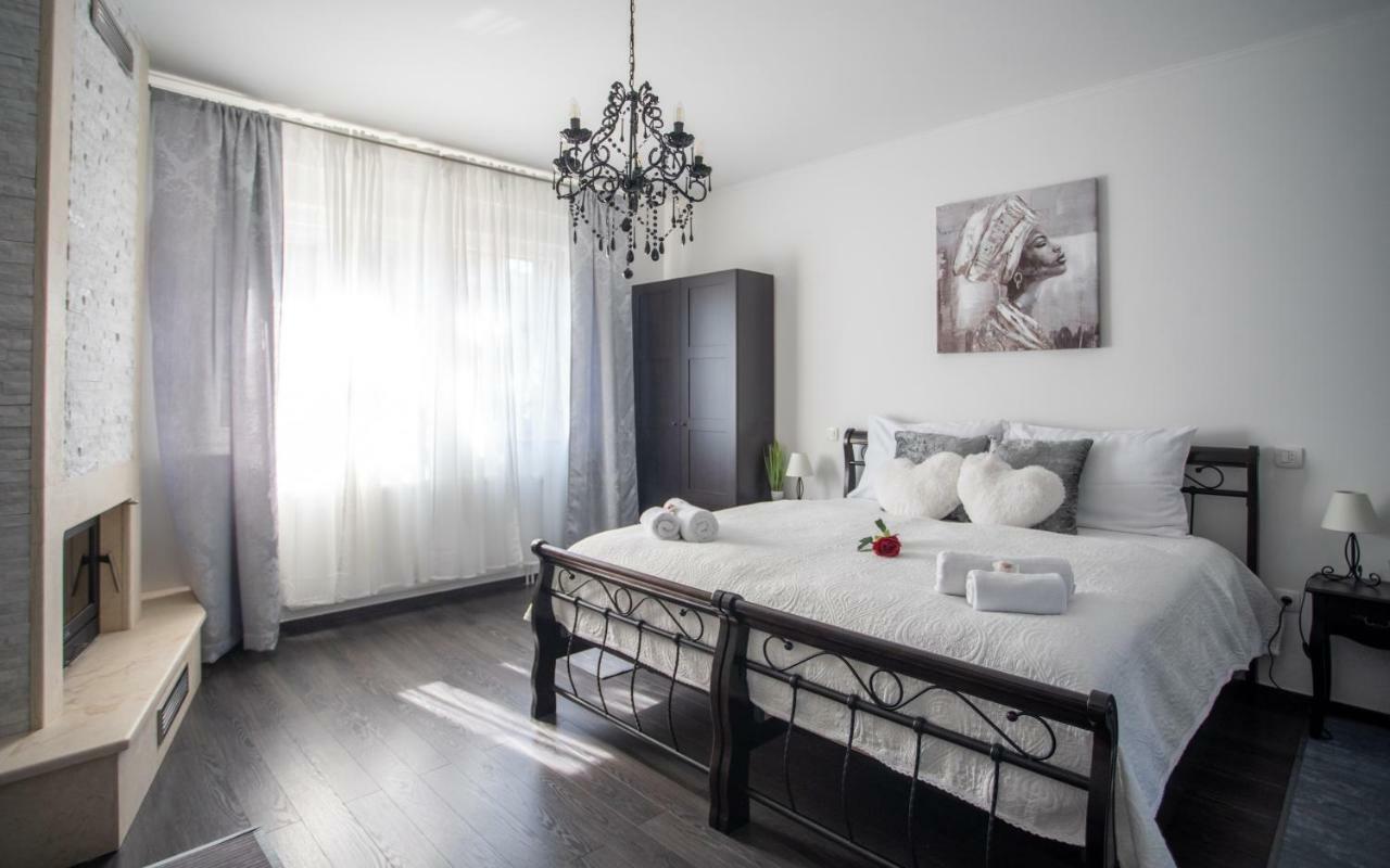 Diamond Palace Varazdin Luaran gambar